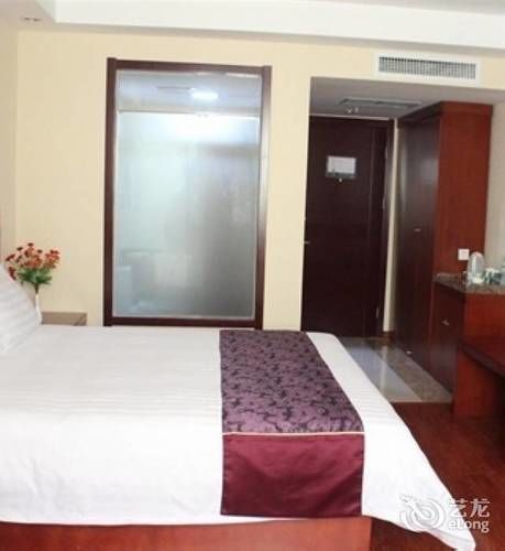 Greentree Inn Shandong Qingdao Wuyishan Road Jiashike Shopping Center Business Hotel Zewnętrze zdjęcie